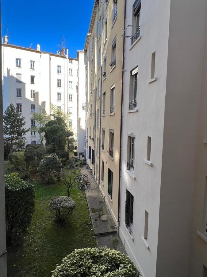 Nid De Calme Centrale Climatise Apartment Lyon Luaran gambar